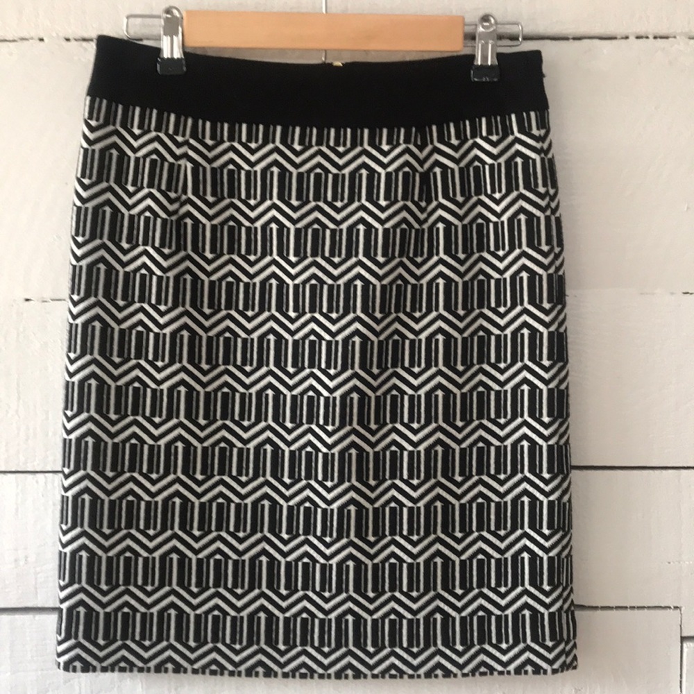 Banana Republic patterned skirt